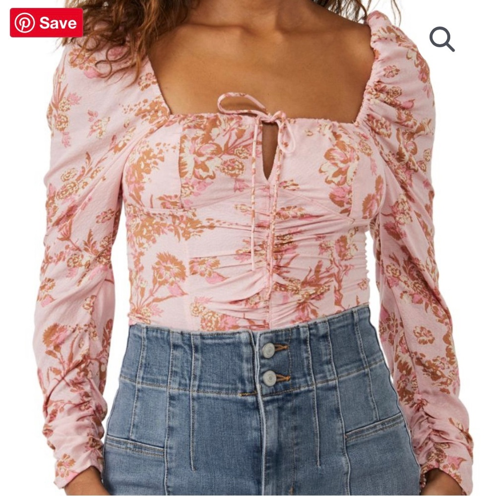 NWT Free People Hilary Print Keyhole Neck Top💕